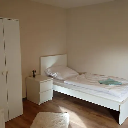 Grosse Landhauswohnung 아파트 *