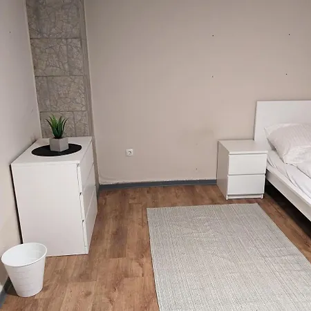 Grosse Landhauswohnung *