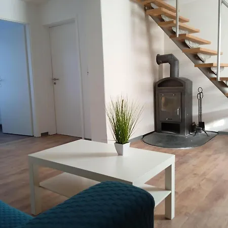 Grosse Landhauswohnung Apartment *